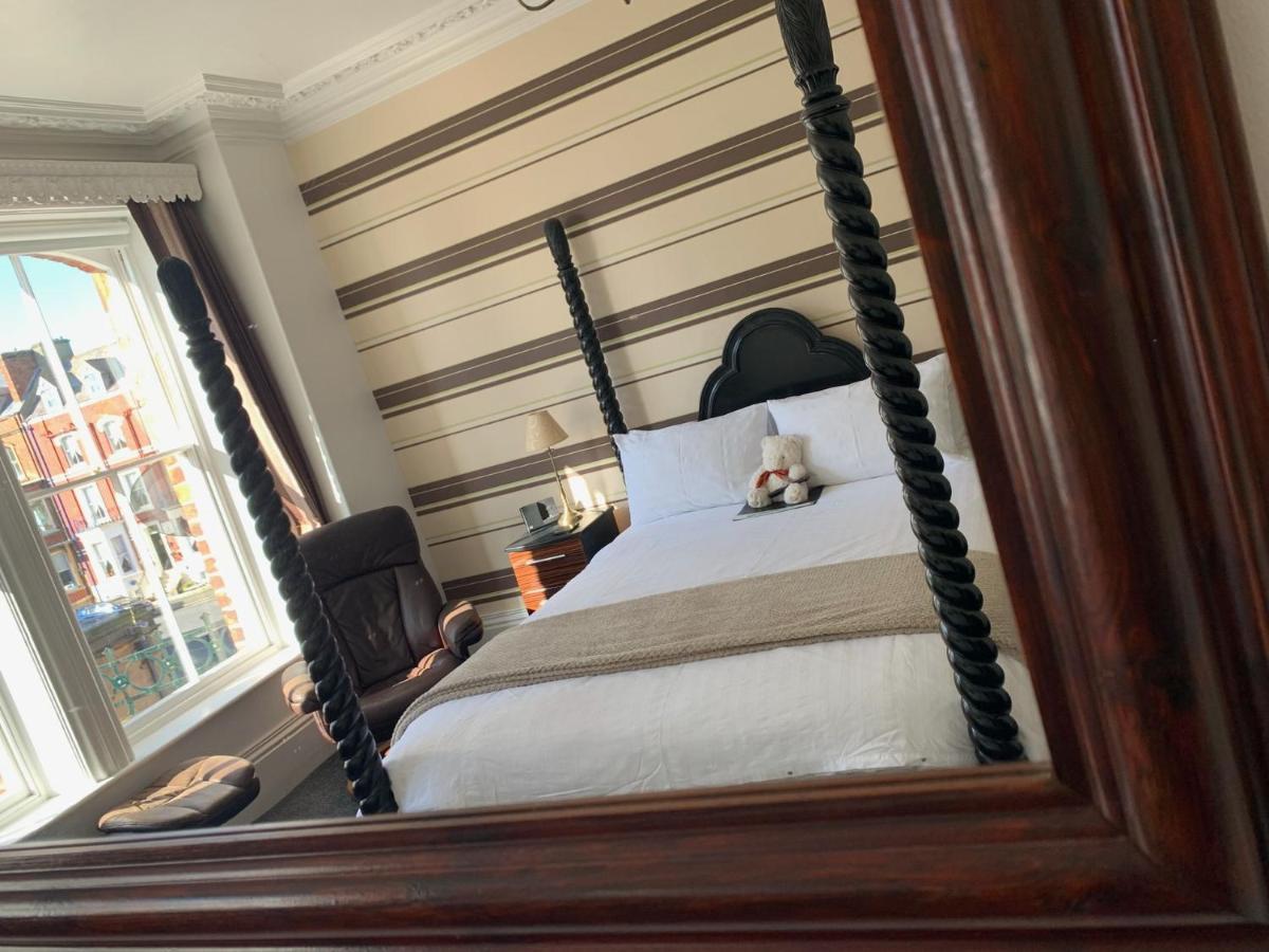 The Middleham Bed and Breakfast Whitby Buitenkant foto
